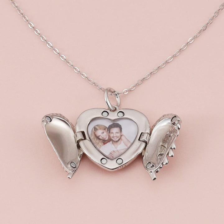 Personalized Angel Wing Heart Locket Necklace - Herzschmuck